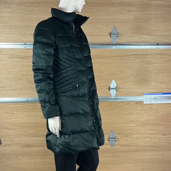 Pre-Owned 1 Madison Green Puffer Coat, Down and Waterfowl feather insulation. - Picture 13 of 16